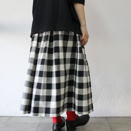 **再生産** sasanqua by trees サザンカバイツリース　ブロックチェックアシメレイヤーポケットスカート　#白ｘブラック