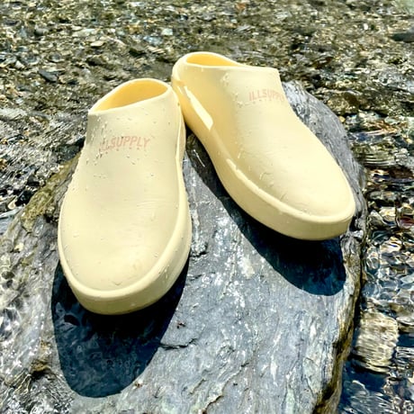 ILLSupply SLIP-ON EVA SANDAL / CREAM