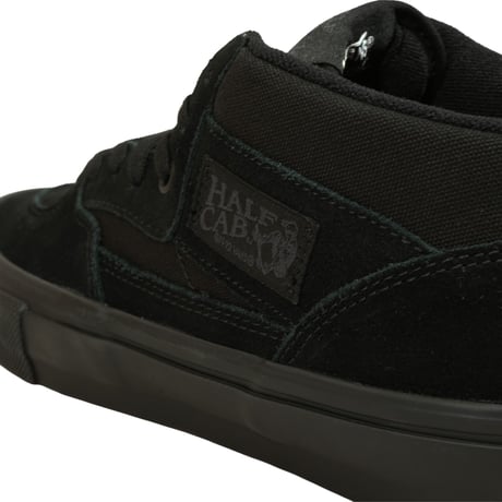 VANS SKATE HALF CAB / BLACK & BLACK