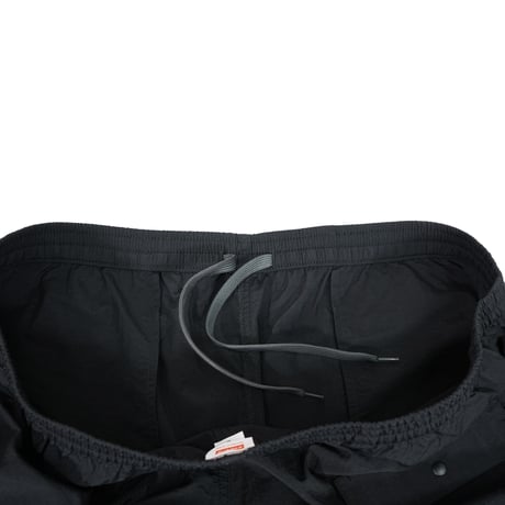 VERTICAL LOGO SWIM SHORTS / BLACK