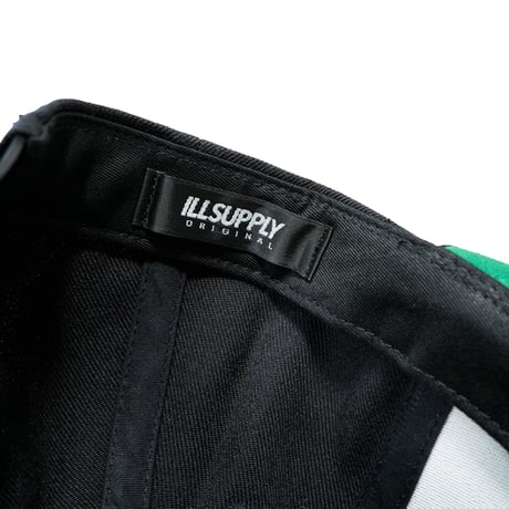 OLD ENGLISH SNAPBACK CAP / BLACK