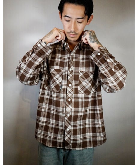 LONG SLEEVES PLAID BUTTON SHIRT / BROWN