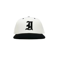 OLD ENGLISH SNAPBACK CAP / NATURAL & BLACK