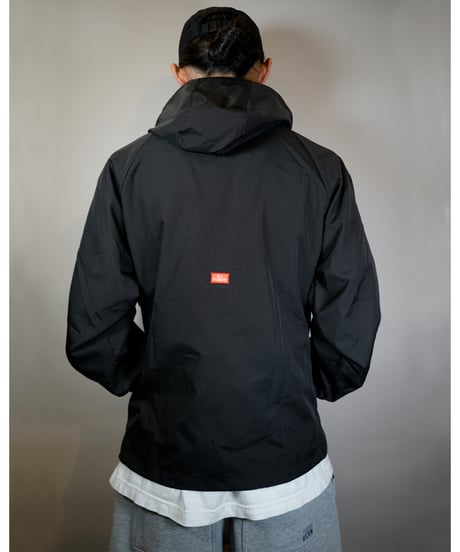 WATERPROOF NYLON JACKET / BLACK