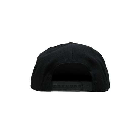 OLD ENGLISH SNAPBACK CAP / BLACK