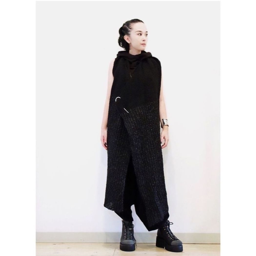 PRIMORDIAL IS PRIMITIVE No Sleeve Long Knit | sola