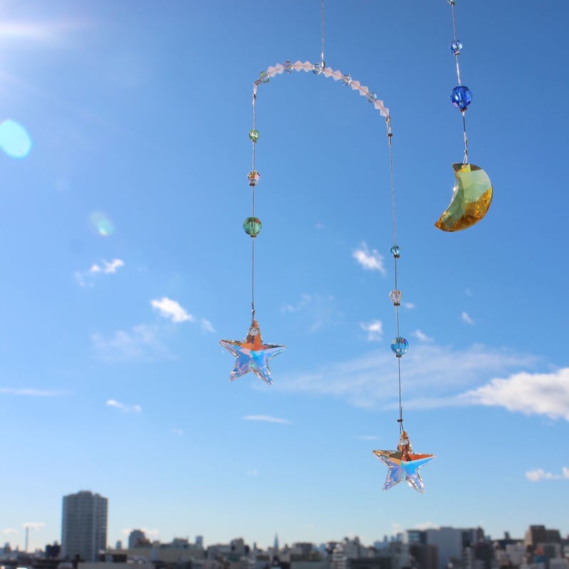 リニューアル☆月キラキラup！】月と星のサンキャッチャーモビール①