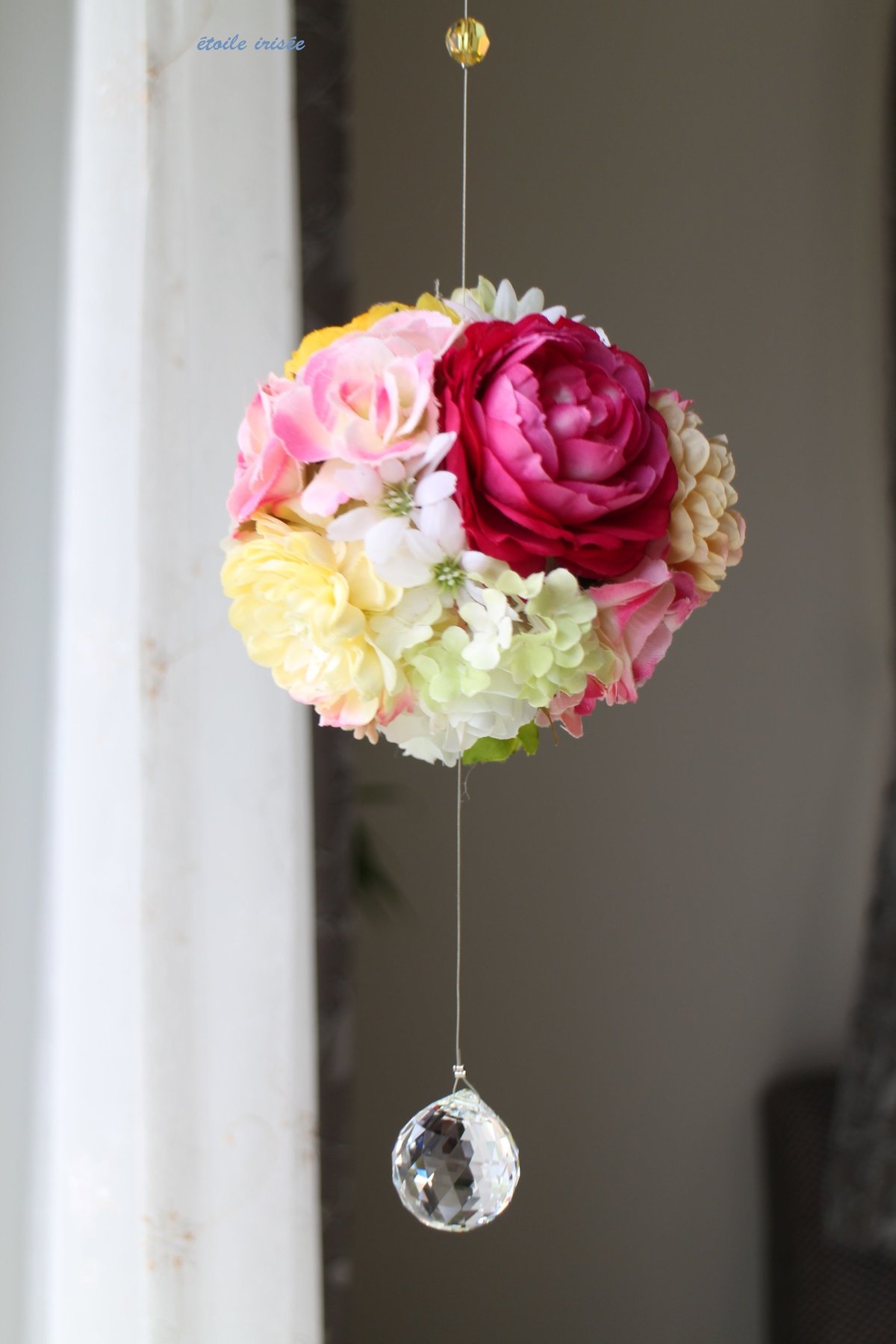 サンキャッチャー♡ハンドメイド品「3つのピンクのフラワー❁﻿.」 完成品】サンキャッチャー1 ピンク – 貴和製作所オンラインストア