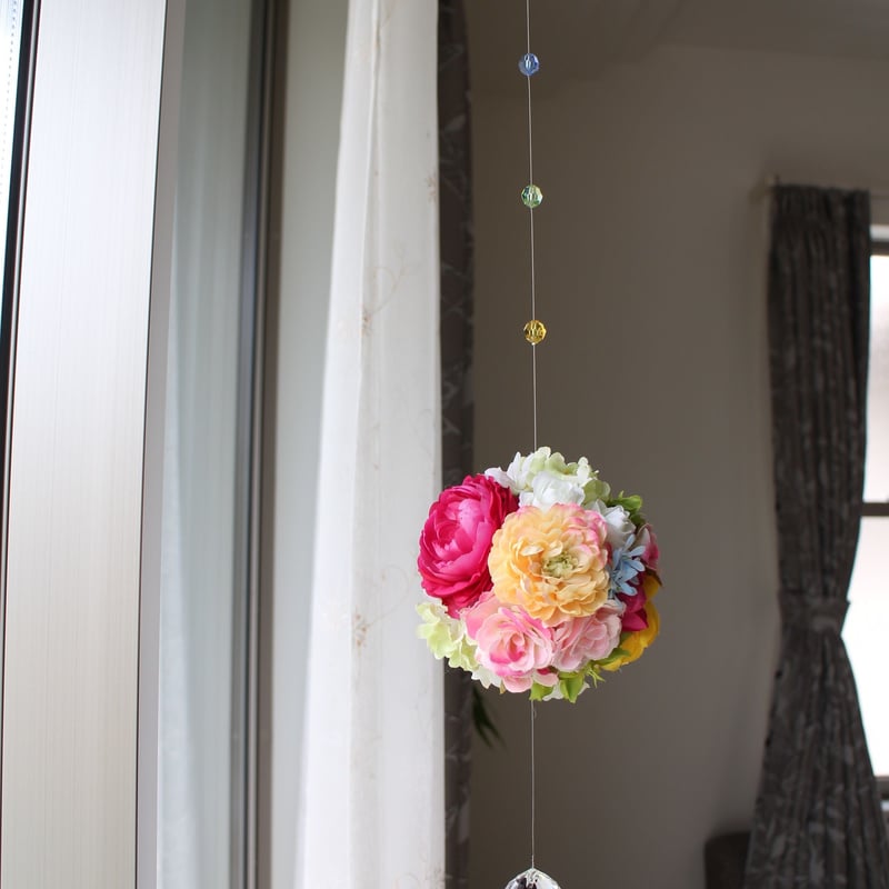 虹色フラワーボールのサンキャッチャー | etoile-irisee