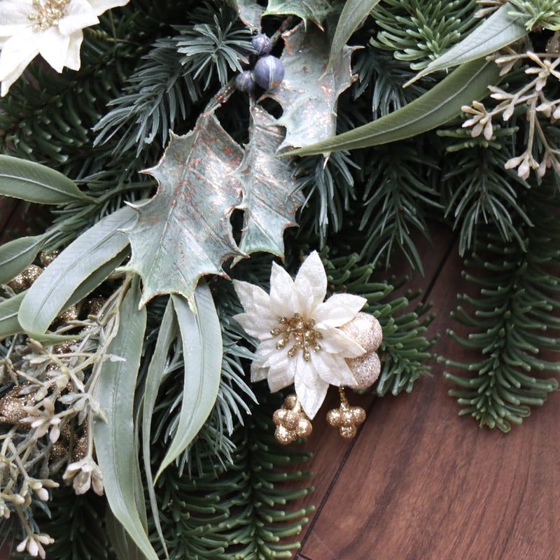 クリスマススワッグ～白のポインセチアとシャンパンゴールドのきらめき