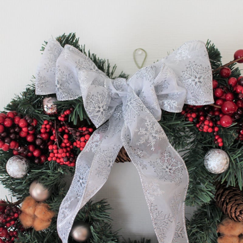 コットンフラワーとポポラスベリーのクリスマスリース (32cm) 11/20作製 コットンフラワーとポポラスベリーのクリスマスリース (32cm) 11