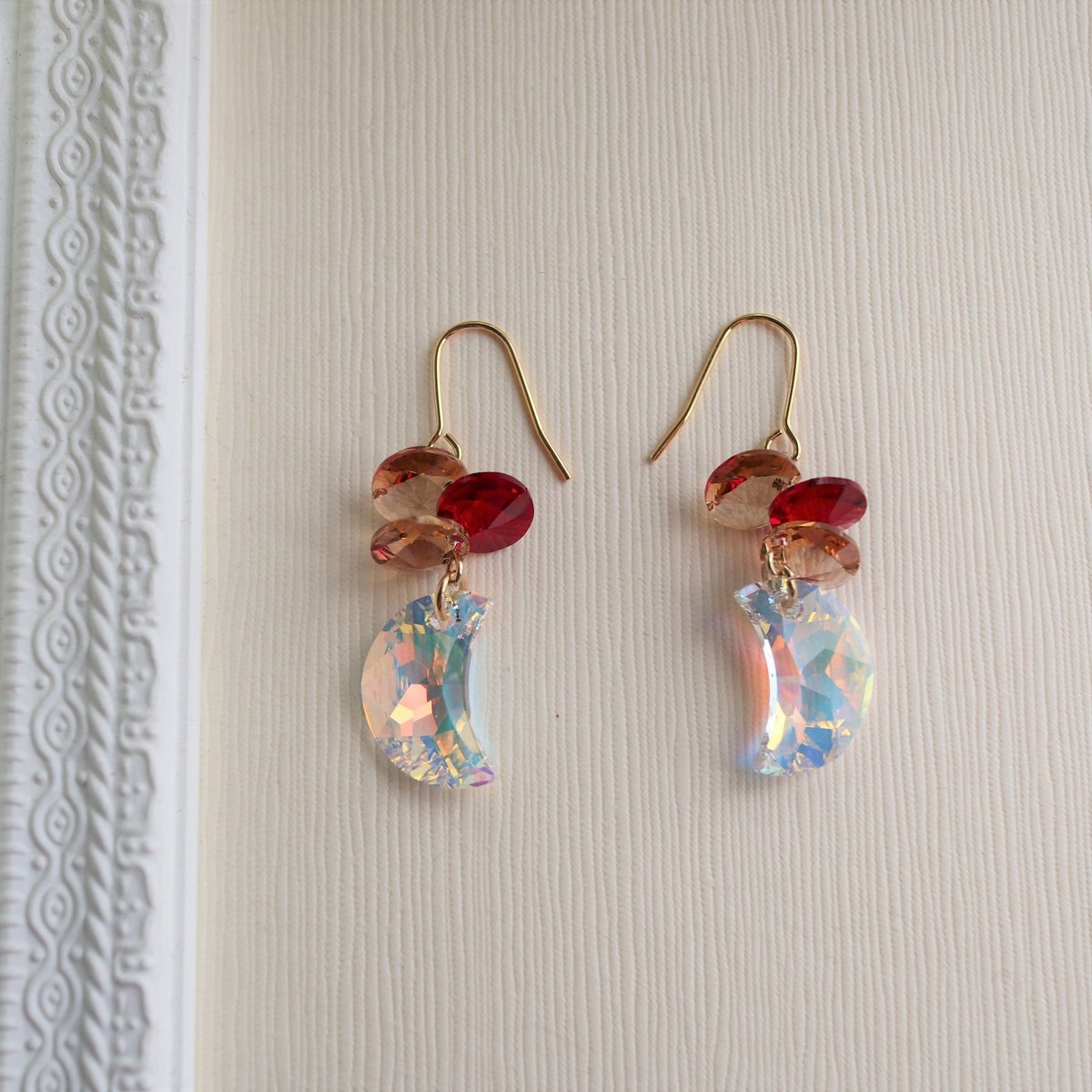 月のサンキャッチャーピアス | etoile-irisee