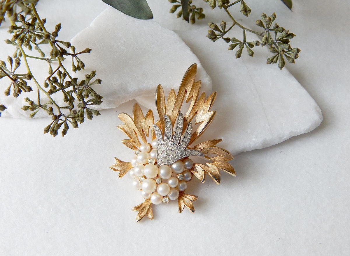 トリファリ　Dearestブローチ　コスチュームジュエリー トリファリ Dearestブローチ コスチュームジュエリー