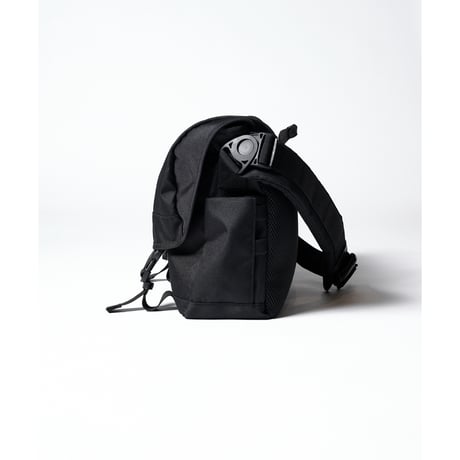 MAKAVERIC : SIGNAL MESSENGER BAG