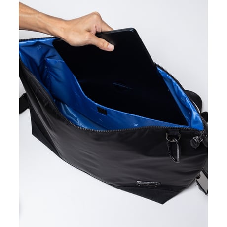 MAKAVERIC : URBAN MESSENGER BAG SIERRA EDITION