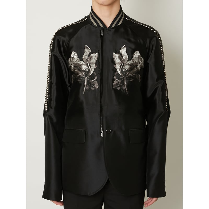 TAAKK 刺繍入りベージュテーラードジャケット TAAKK 刺繍入りベージュテーラードジャケット