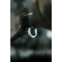 The Letters : HORSESHOE EARRING