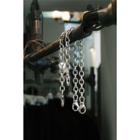 The Letters : HORSESHOE W CLIP SHORT CHAIN