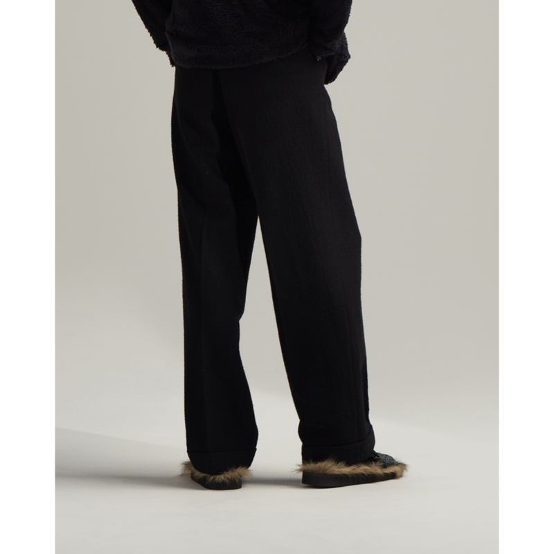 くう太　ページ クーボ ｜ 清廉に輝く、四角いフラワーベース