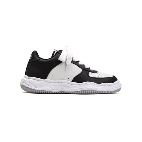 Maison MIHARA YASUHIRO : "WAYNE" OG Sole Leather Low-top Sneaker