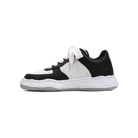 Maison MIHARA YASUHIRO : "WAYNE" OG Sole Leather Low-top Sneaker