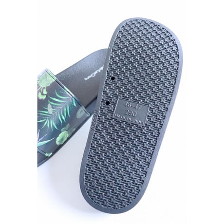 AlexanderLeeChang : SO PLANTS SANDAL