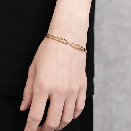 JUHA:BANGLE - CROSS -