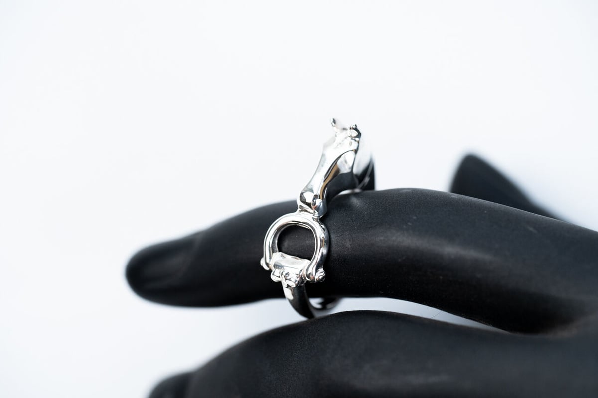 WAKAN SILVER SMITH : R-080 Horse ring (horse b