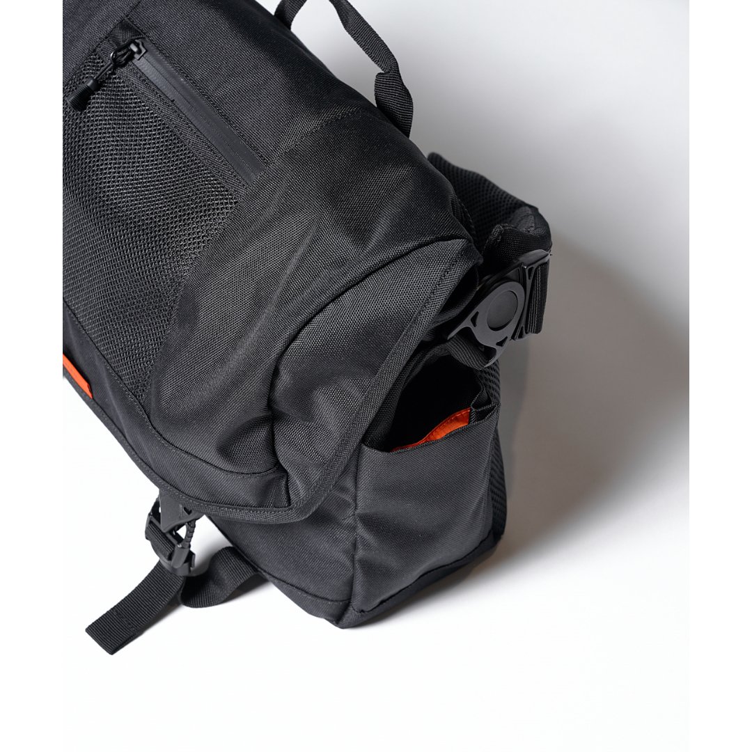 MAKAVERIC : SIGNAL MESSENGER BAG | BIRTH DAY