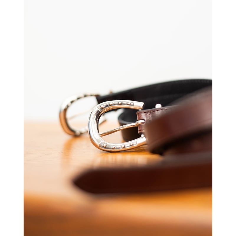 The Letters : DOUBLE SIDED HORSESHOE LONG BELT