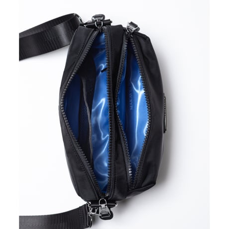 MAKAVERIC : MARK SHOULDER BAG & POUCH