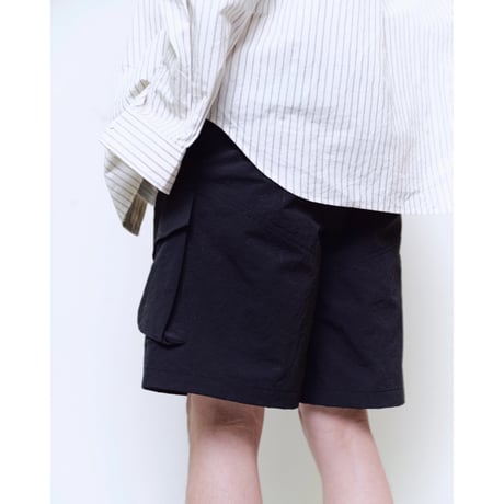 NAME. : NYLON TWILL ONE TUCK CARGO SHORTS : TELE CUT