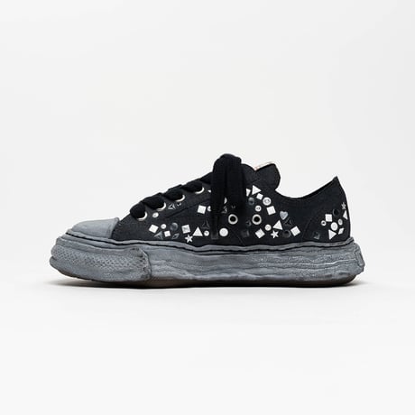 Maison MIHARA YASUHIRO : "PETERSON23" OG Sole Embellished Canvas Low-top Sneaker