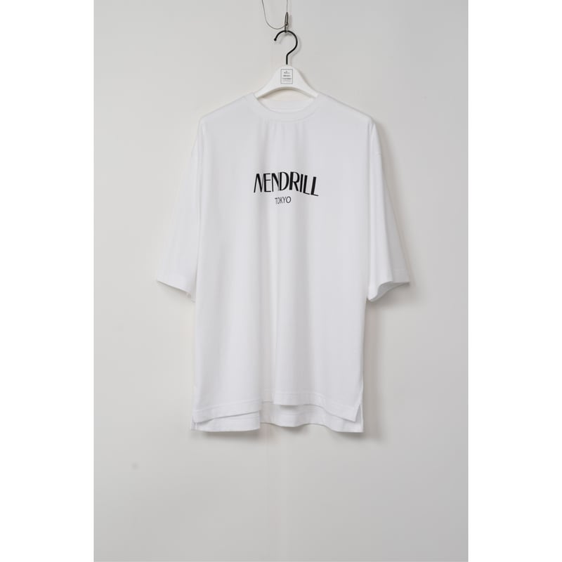 MENDRILL : MNDL SS LOGO PRINT TEE | BIRTH DAY MENDRILL : MNDL SS LOGO PRINT TEE | BIRTH DAY