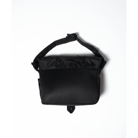MAKAVERIC : SIGNAL MESSENGER BAG