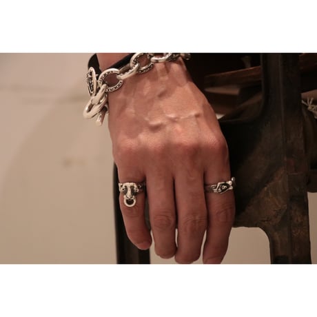 L I V runding : PANTHER RING