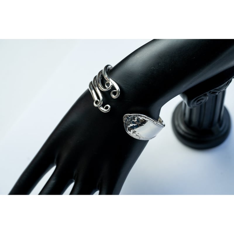 WAKAN SILVER SMITH : BN-032 Antique fork bangle