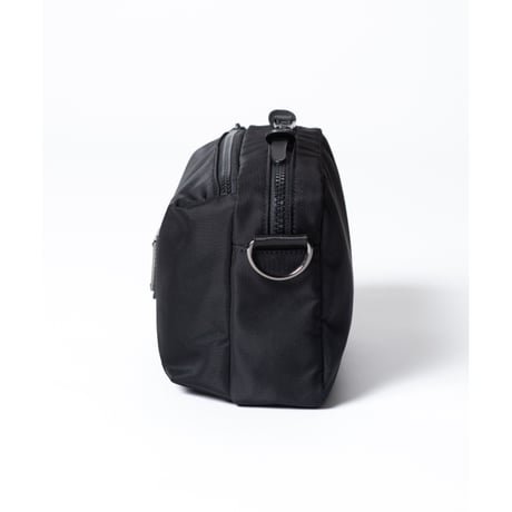 MAKAVERIC : MARK SHOULDER BAG & POUCH