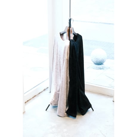 Juha × BIRTHDAY : EX.SHADED VELVET BOAT-NECK L/S