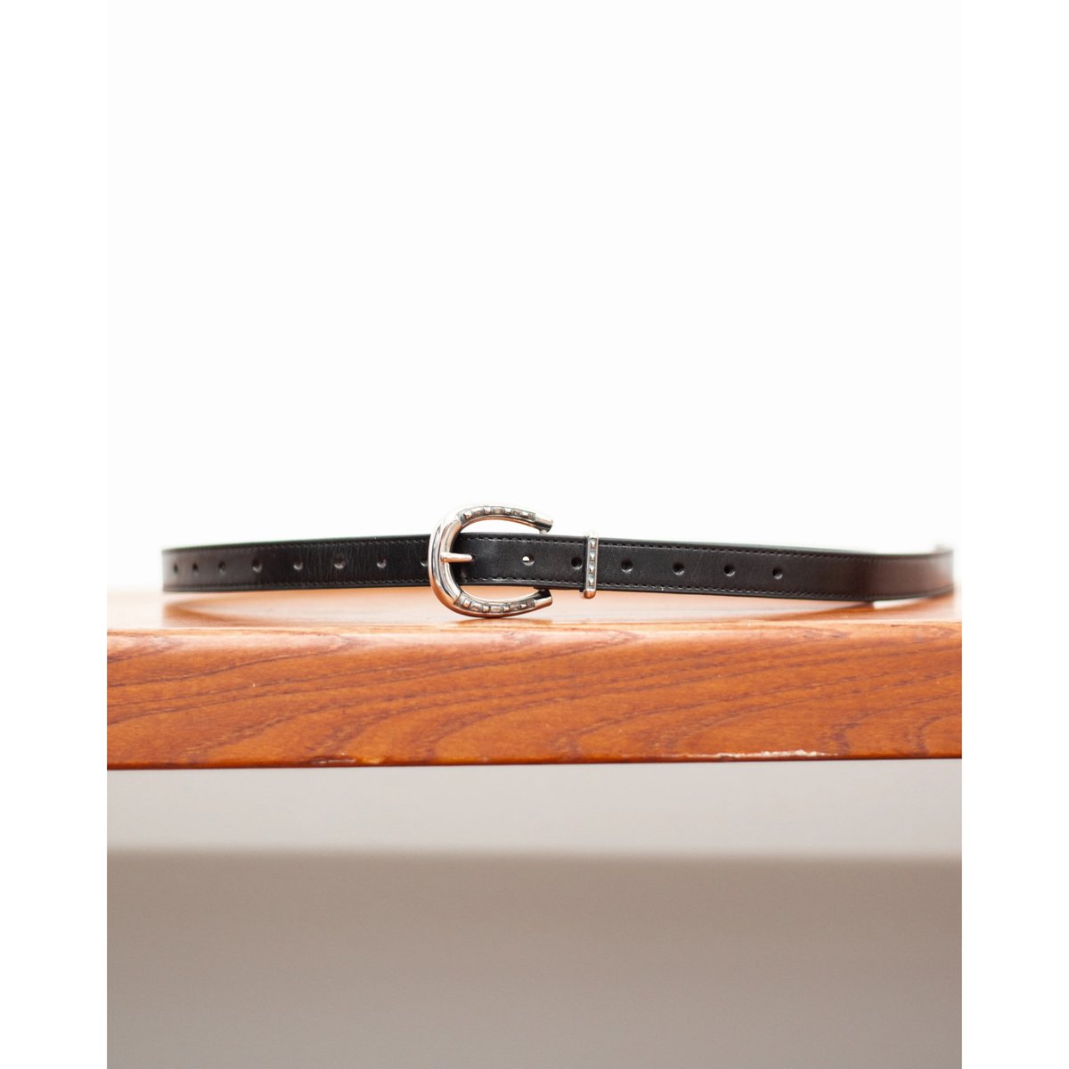 The Letters : DOUBLE SIDED HORSESHOE LONG BELT