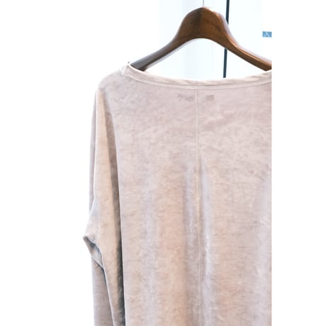 Juha × BIRTHDAY : EX.SHADED VELVET BOAT-NECK L/S