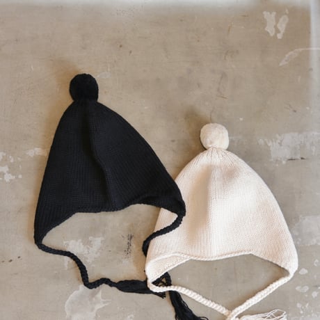 JOHN MASON SMITH / JANE SMITH : EAR FLAP KNIT BEANIE