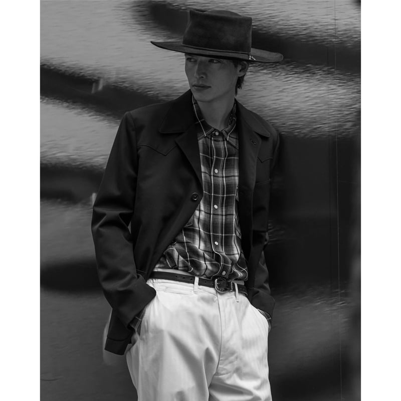 The Letters : DOUBLE SIDED HORSESHOE LONG BELT