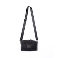 MAKAVERIC : MARK SHOULDER BAG & POUCH