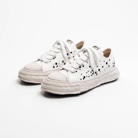 Maison MIHARA YASUHIRO :- PETERSON 23 - original sole embellished canvas Low-Top sneakers