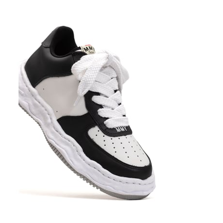 Maison MIHARA YASUHIRO : "WAYNE" OG Sole Leather Low-top Sneaker