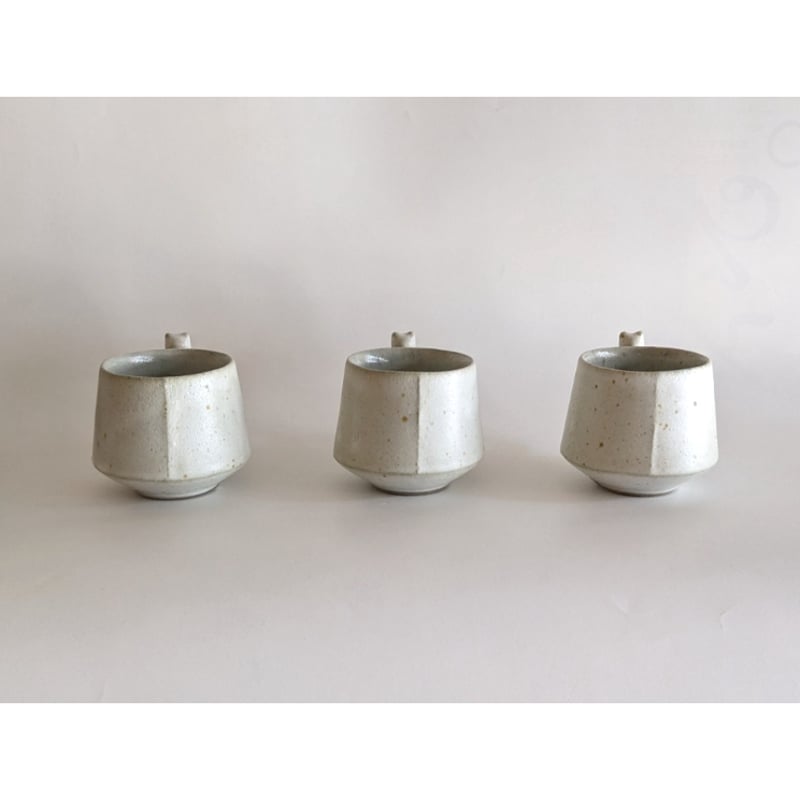 鈴木稔：猫取手マグカップ（小） 白 | nowaki