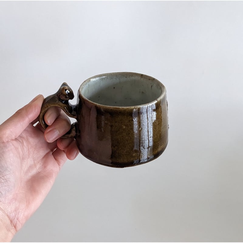 鈴木稔：猫取手マグカップ（小） 茶 | nowaki