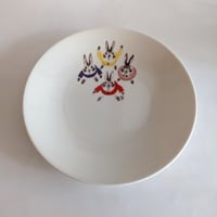 出久根育：こうさぎ小皿