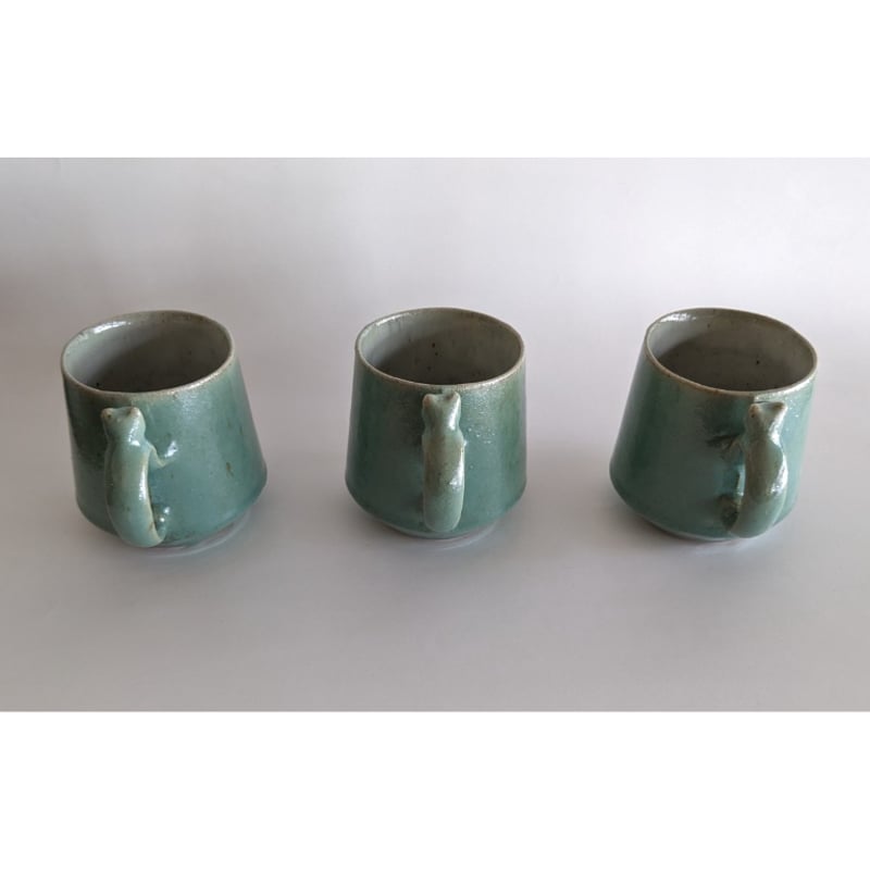 鈴木稔：猫取手マグカップ（大） 緑 | nowaki